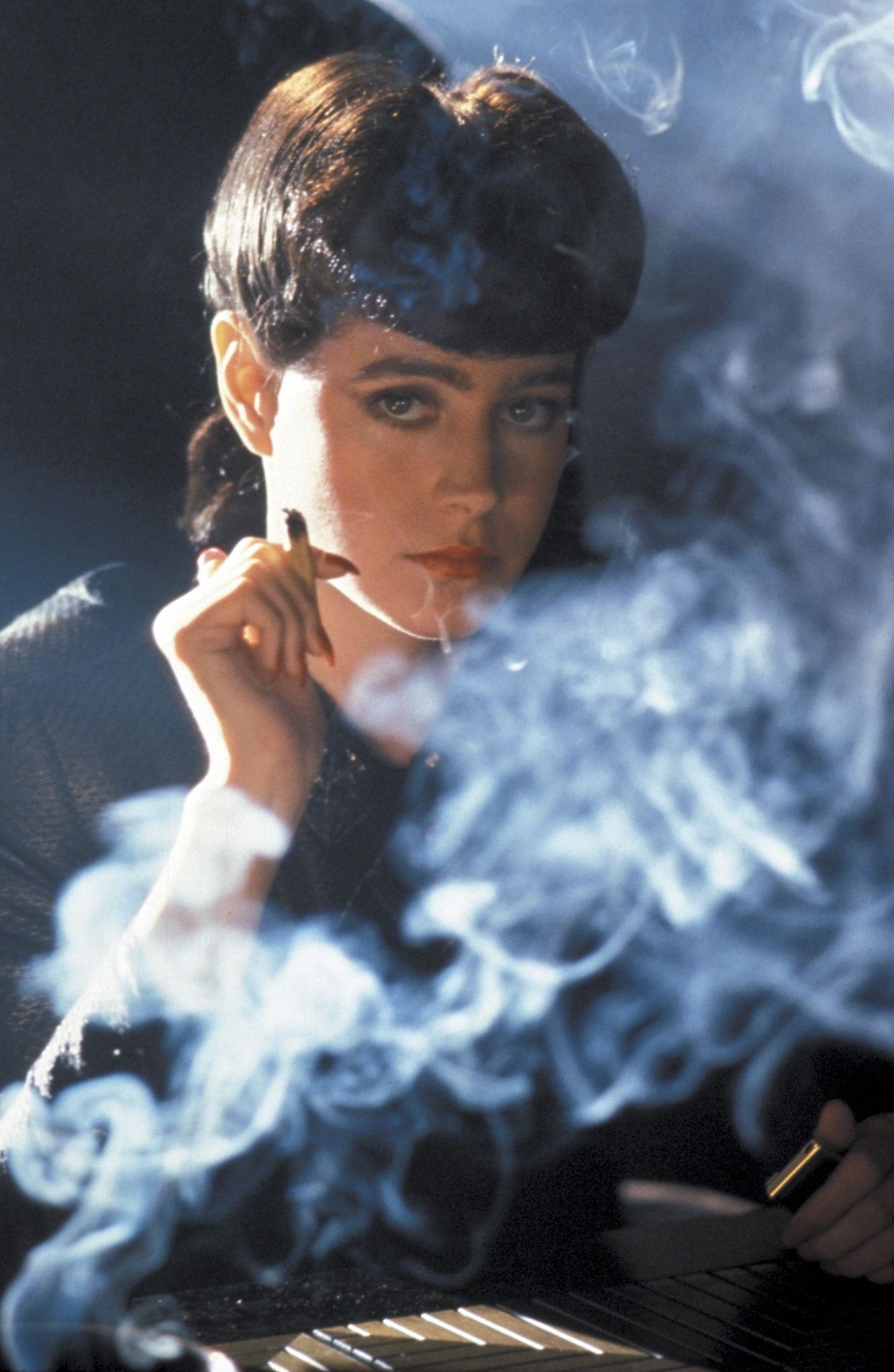 485617-1329x2040-phone-hd-rachael-blade-runner-wallpaper.jpg