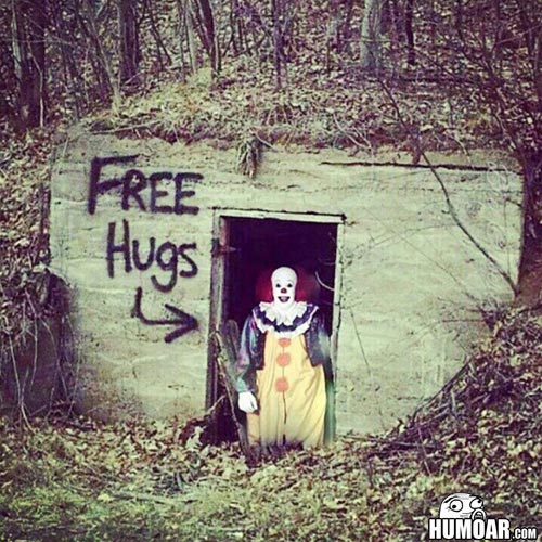 free-hugs-clown.jpg