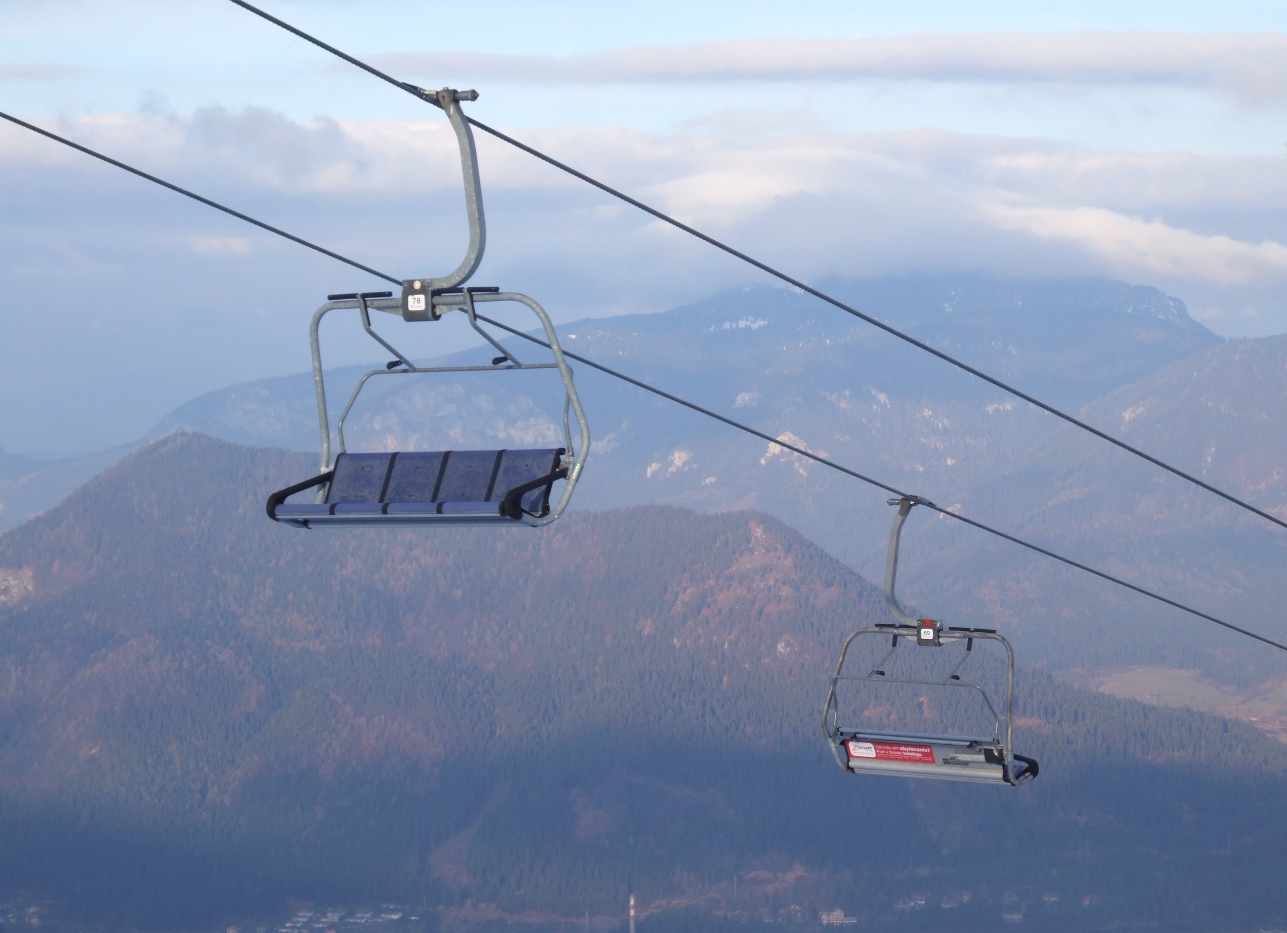 Skipark_Ružomberok_-_chairlift.jpg