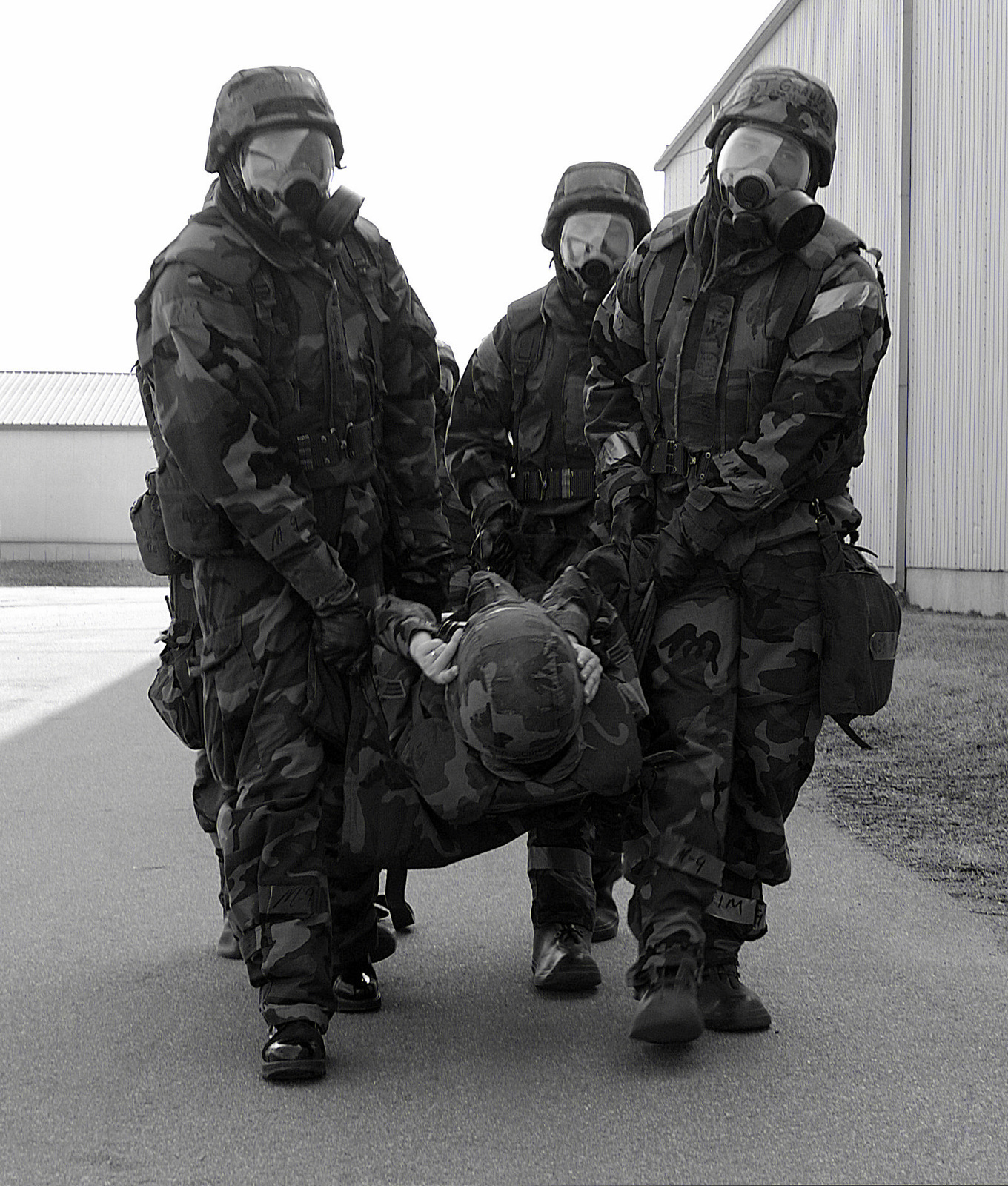 wearing-mission-oriented-protective-postures-4-mopp-4-gear-us-air-force-usaf-bb5148-1600.jpg